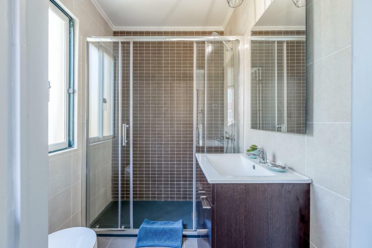 Alfama, Bright And Spacious With Private Terrace, By Timecooler Lisboa Exterior foto